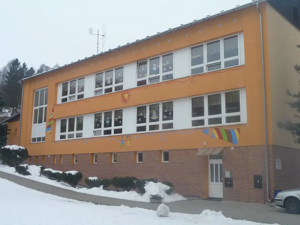 Fasáda MŠ – Kraslice