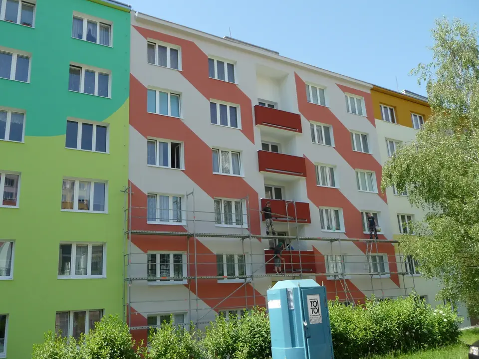 Fasáda bytového domu – Sokolov